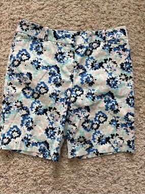 Talbots Shorts Size 10P Blue Multi Floral Bermuda Cotton Blend Stretch Tropical